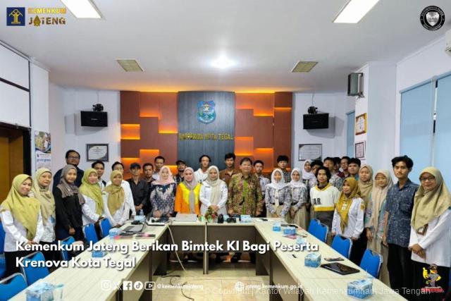 Kemenkum Jateng Berikan Bimtek KI Bagi Peserta Krenova Kota Tegal